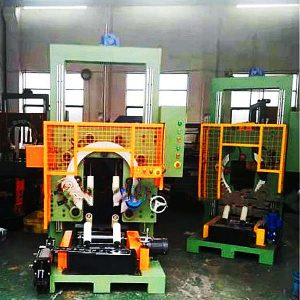 Comflex vertical packing machine for metal hose