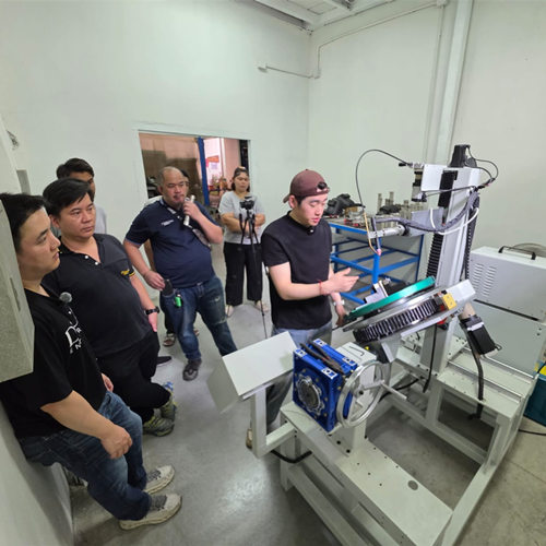 Comflex metal hose fitting welding machine